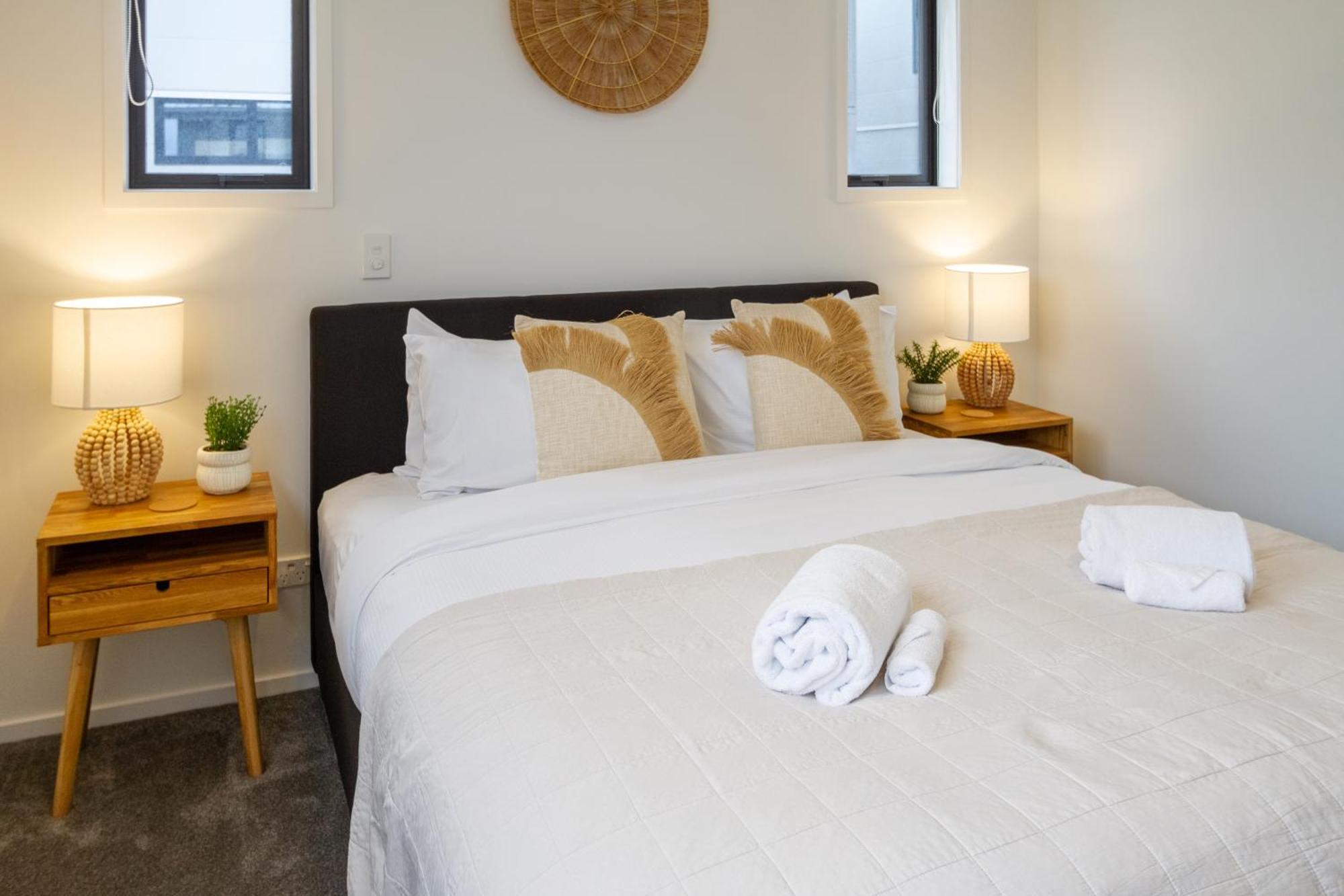 New Brighton Beach Explore - King Bed And Sofa Bed كريستتشيرش المظهر الخارجي الصورة